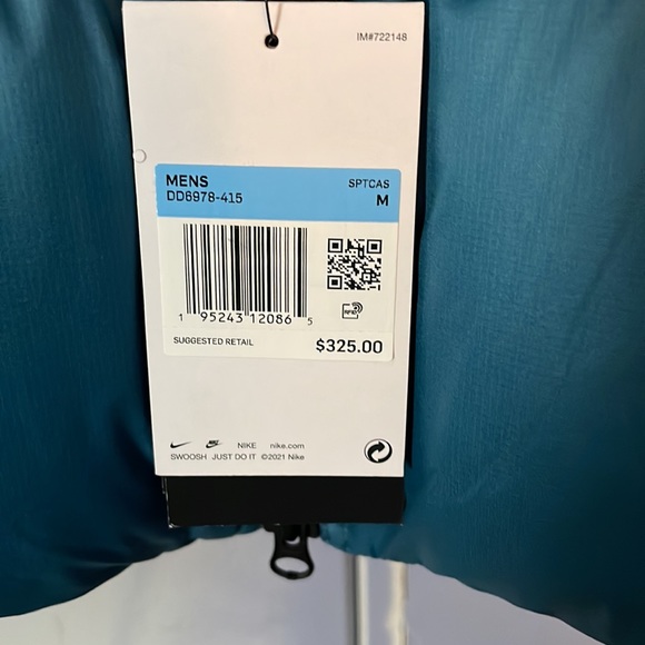 COPY - NIKE Blue puffer coat. NWT - Picture 5 of 5